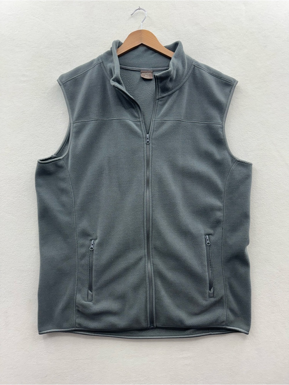 Northwest Territory Mens 1XLT Polyester And Cotton Zippered Vest